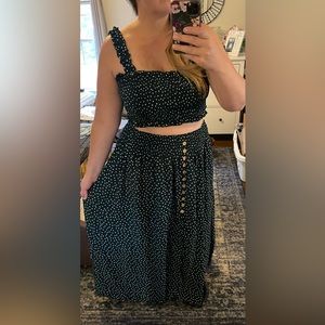 Matching set crop top and maxi skirt. size Large